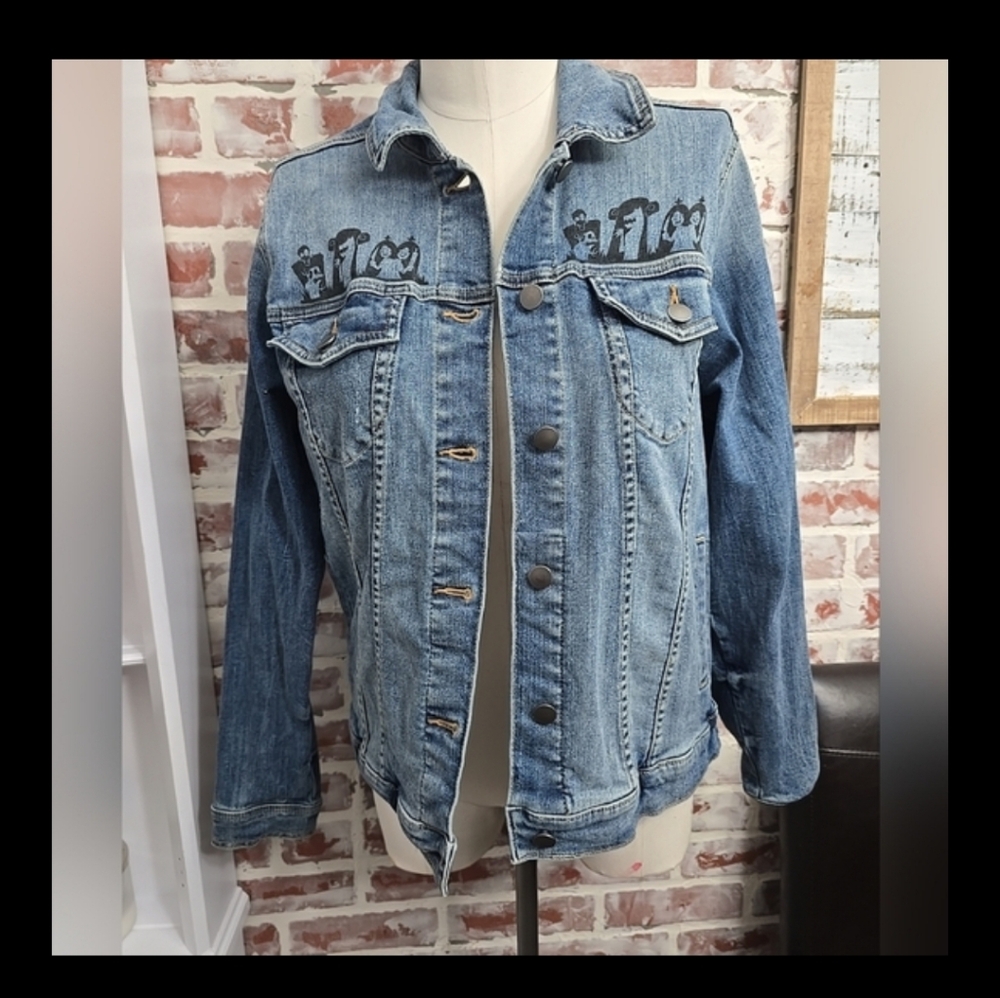 Disney womens Jean jacket Nightmare Before Christmas sz xl